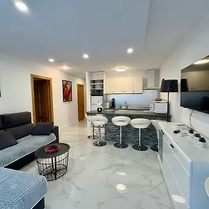 https://chez-chantal.catalonia-hotels.com